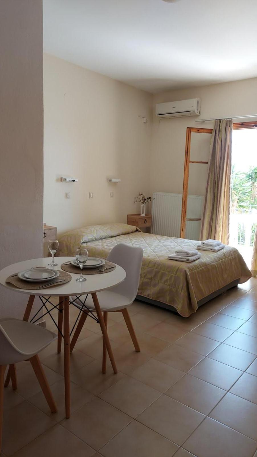Sea Breeze Apartments Lixouri Extérieur photo