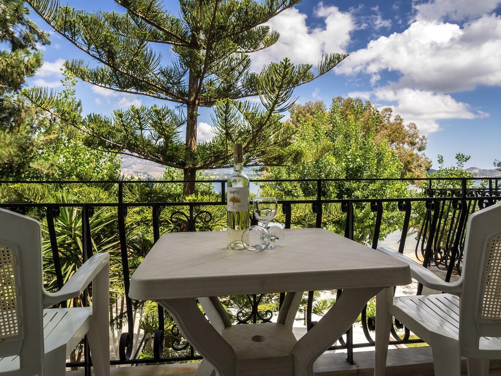 Sea Breeze Apartments Lixouri Extérieur photo