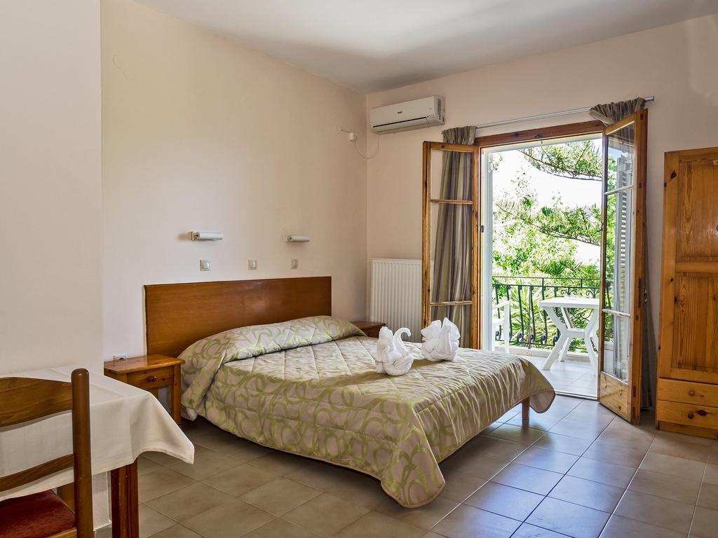 Sea Breeze Apartments Lixouri Extérieur photo